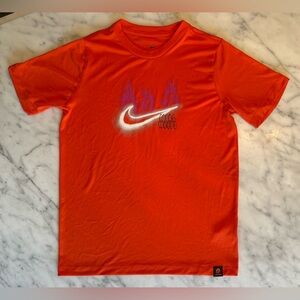 NWOT The Nike Tee Dri-Fit Basketball Short Sleeved Shirt - Boy’s Size XL